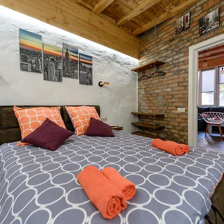 New Loft-Style House In City Center Odesa Exterior photo
